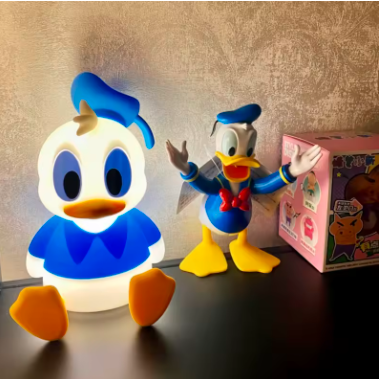 Donald the Duck–inspired night light used as playful bedroom decor